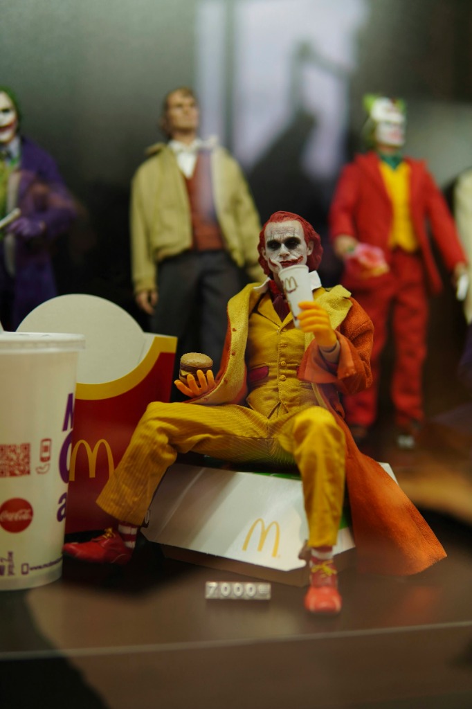 Joker Burger Box Seat